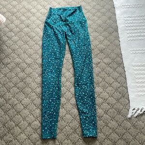 Women’s wunder under green leggings size 6 Lululemon